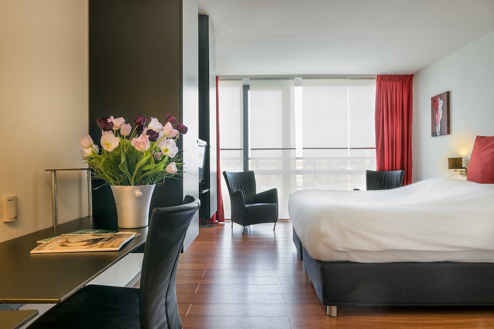 Select Hotel Apple Park Maastricht 12/82