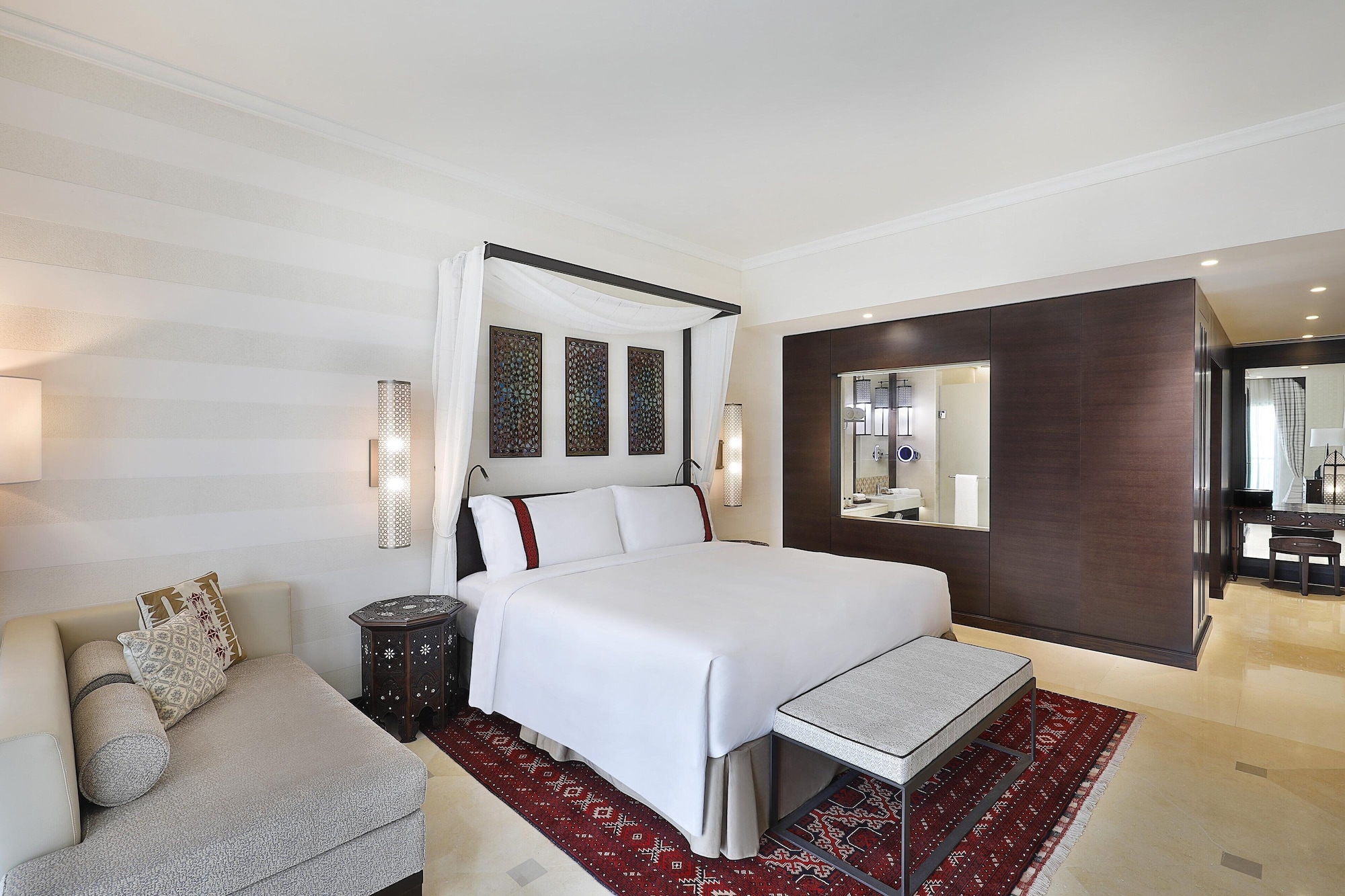 CLASSIC, KING BED, LAGOON VIEW, BALCONY