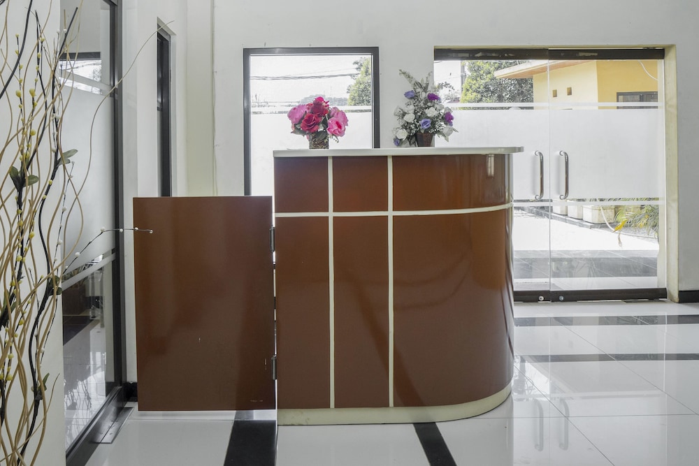 OYO 2319 Tengkawang Residence 6/22