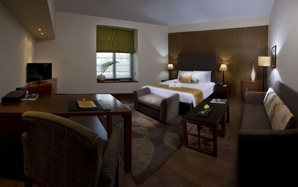 The Manor New Delhi 45/74