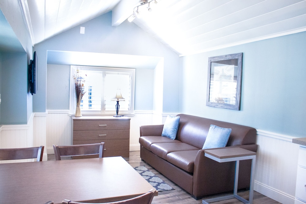 Ocean Echo Inn And Beach Cottages 27/50