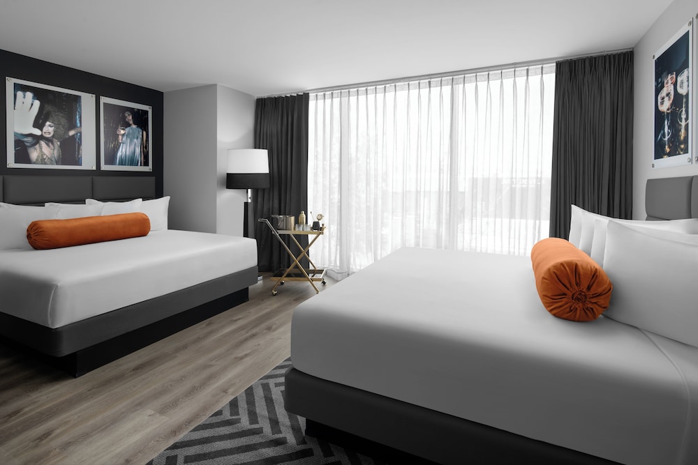 The ENGLiSH Hotel, Las Vegas, a Tribute Portfolio Hotel 11/34
