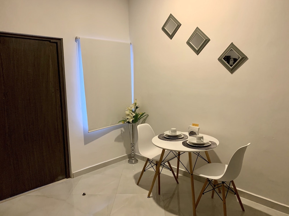 SILVERSANDS Hotel Boutique 5Th Ave 54/68