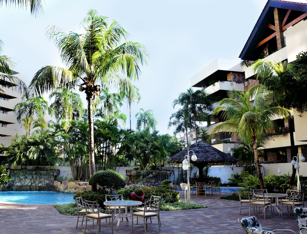 Yotau All Suites Hotel 48/50