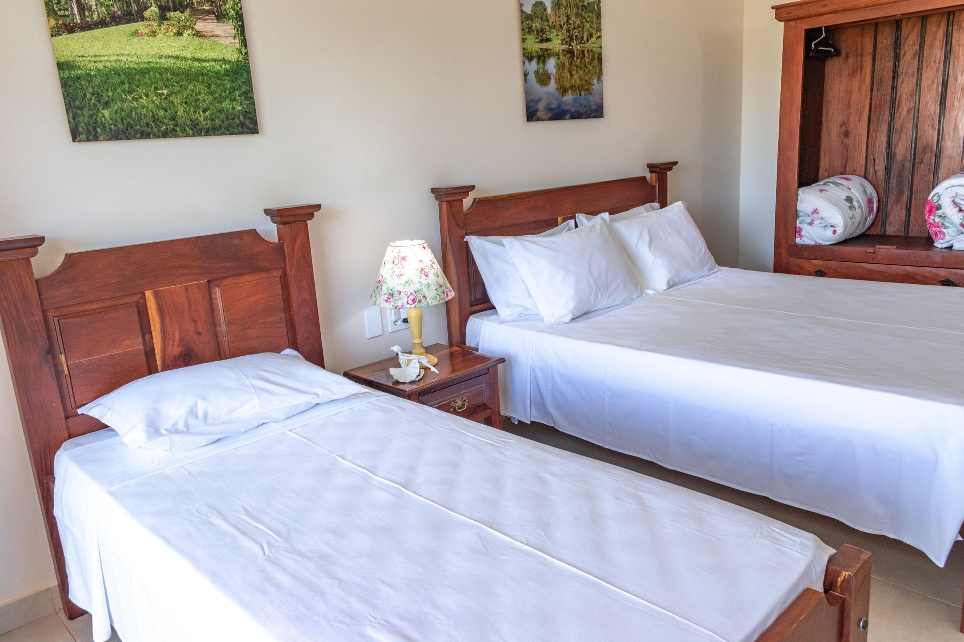 Master, Suite, Triple, Lake View