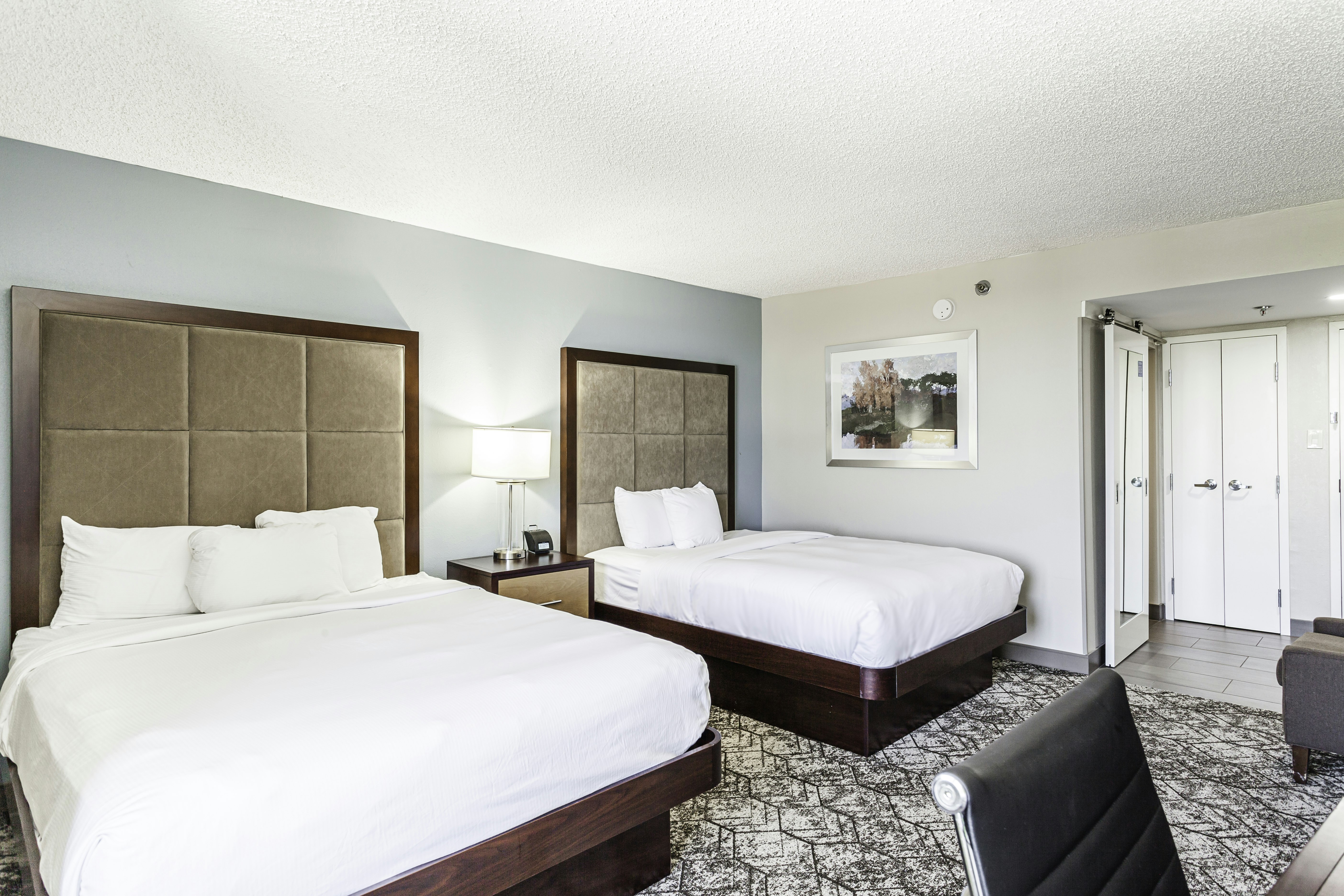 ROOM, 2 DOUBLE BEDS