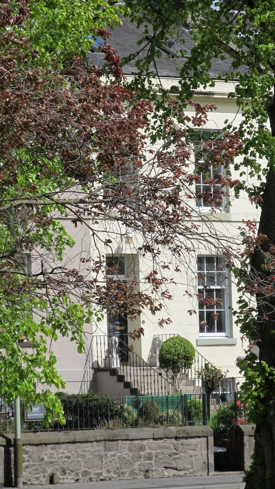 The Townhouse 43/46