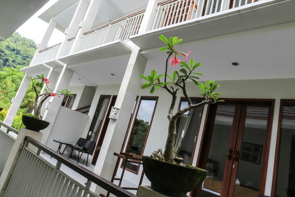 Dewivilla Hotel