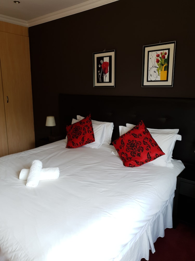 Houghton Guest House 3/16