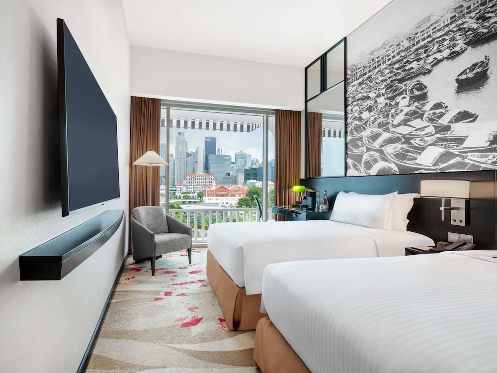 Superior, Twin Beds, River View