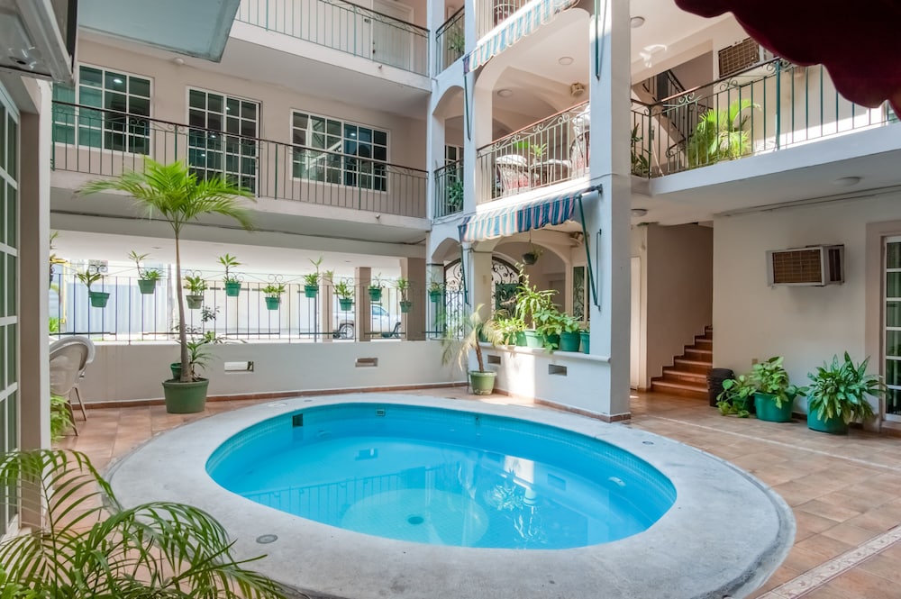 Boca Inn Hotel &amp; Suites 1/66