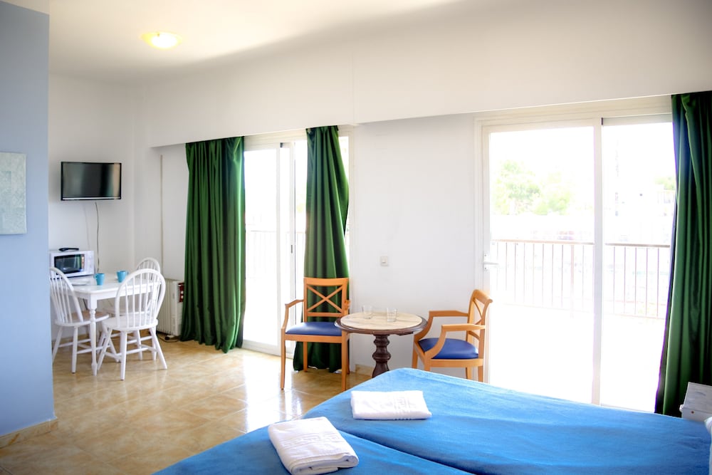 Hotel Lis 16/77