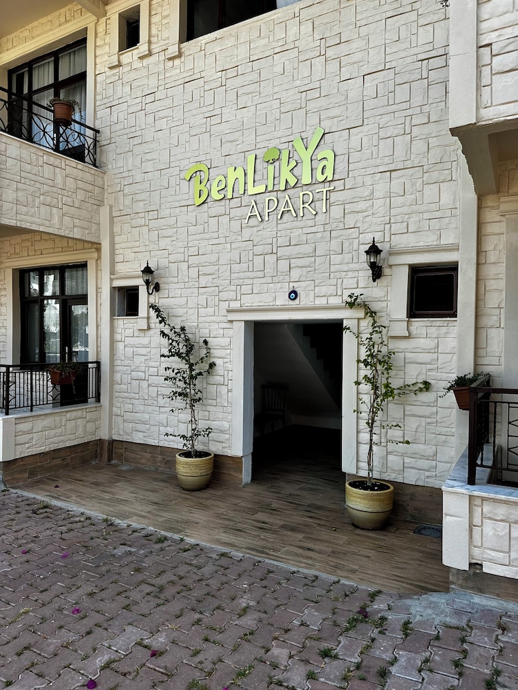 Benlikya Apart 25/29