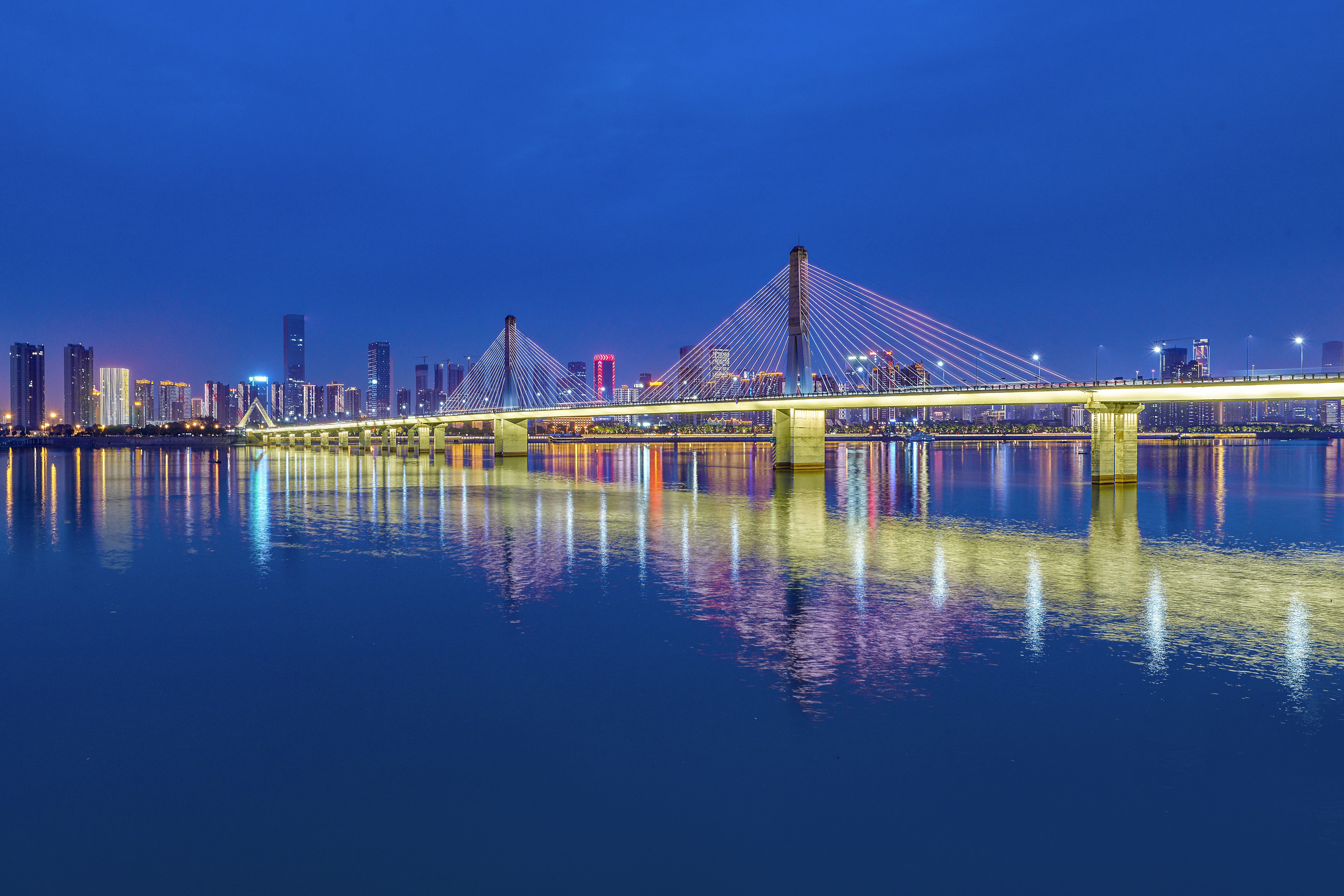 Hilton Changsha Riverside 71/76