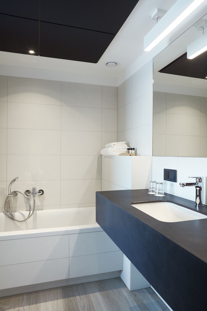 Q Hotel Plus Wroclaw Bielany 49/50