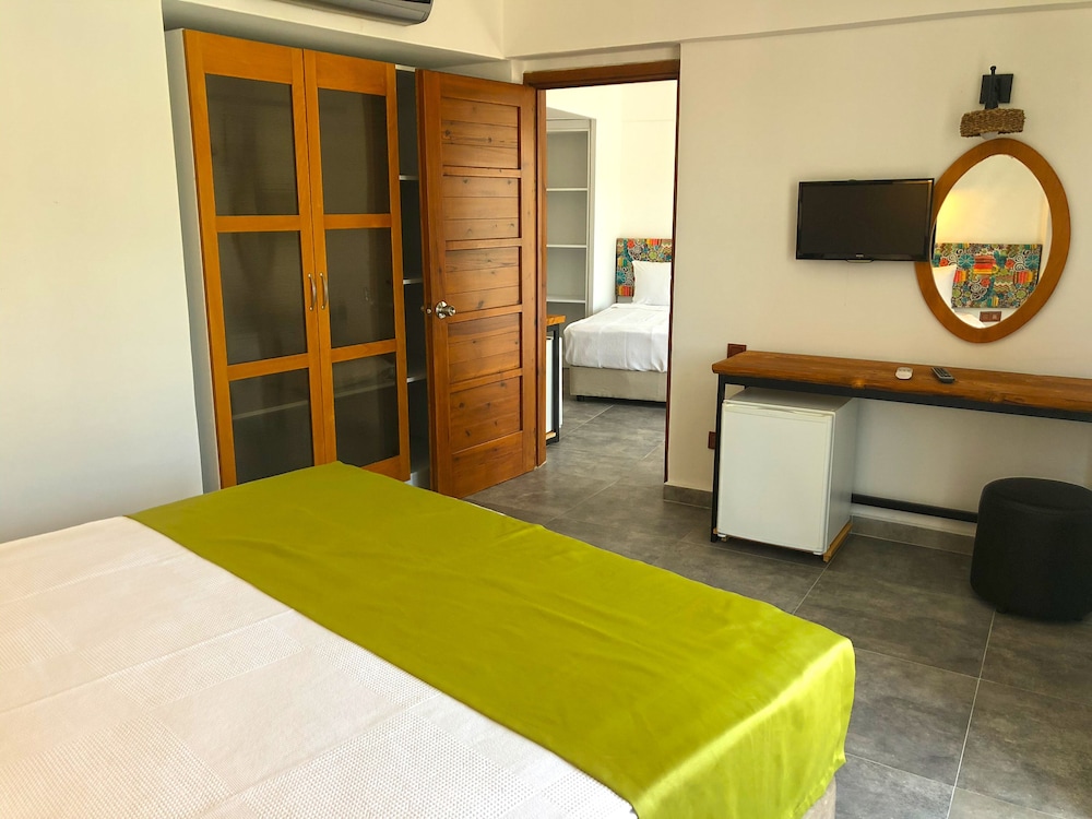 Butikhan Hotel 37/69