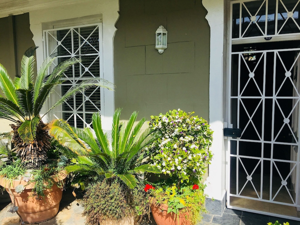 Gordons Guesthouse 4/46