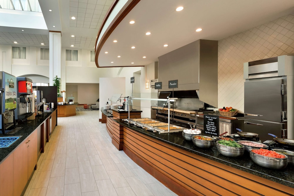 Embassy Suites by Hilton Boston at Logan Airport 33/65