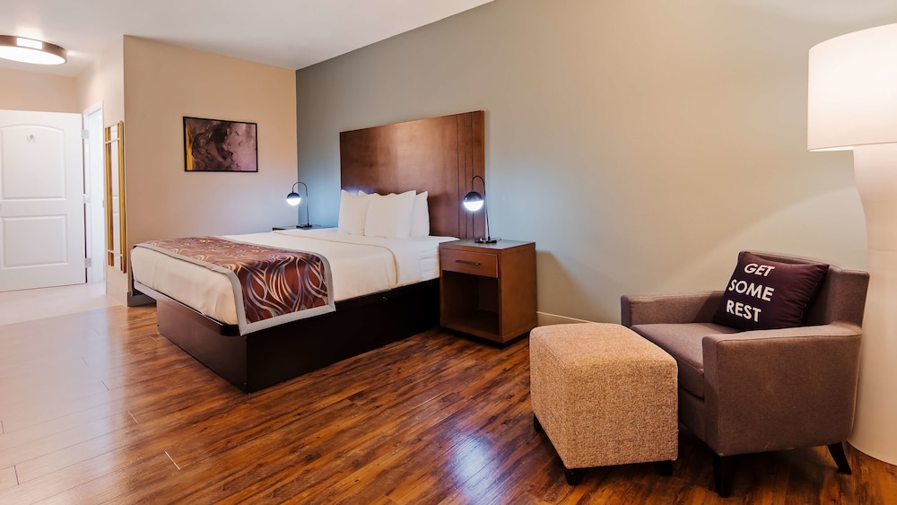 Best Western Plus New Barstow Inn & Suites 15/34