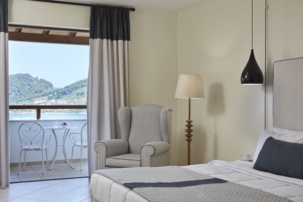 PREMIUM, DOUBLE BED, SEA VIEW