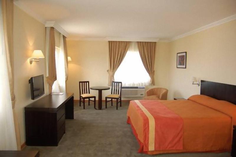 Room, Single