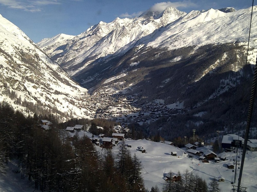Hotel Schwarzsee 37/43
