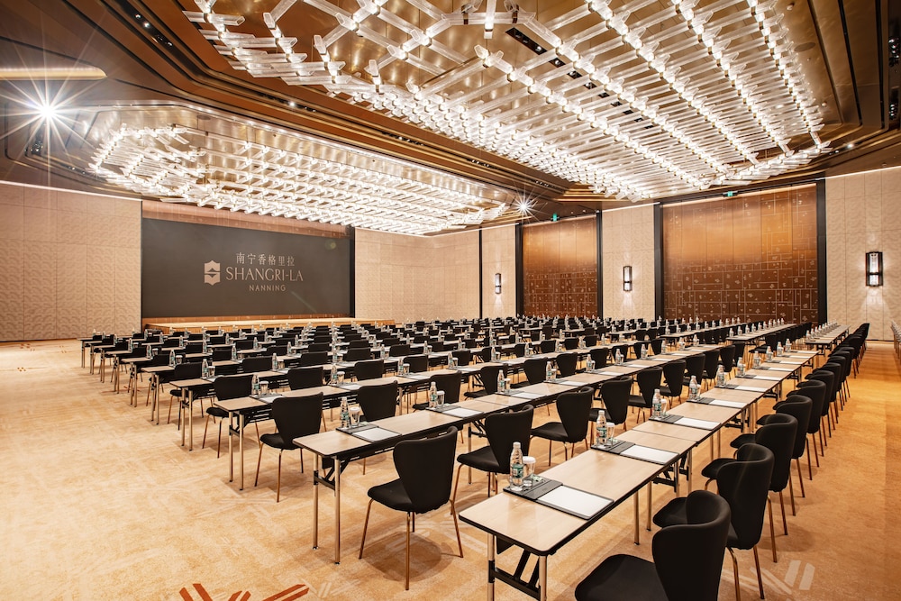 Shangri-La Nanning 38/48