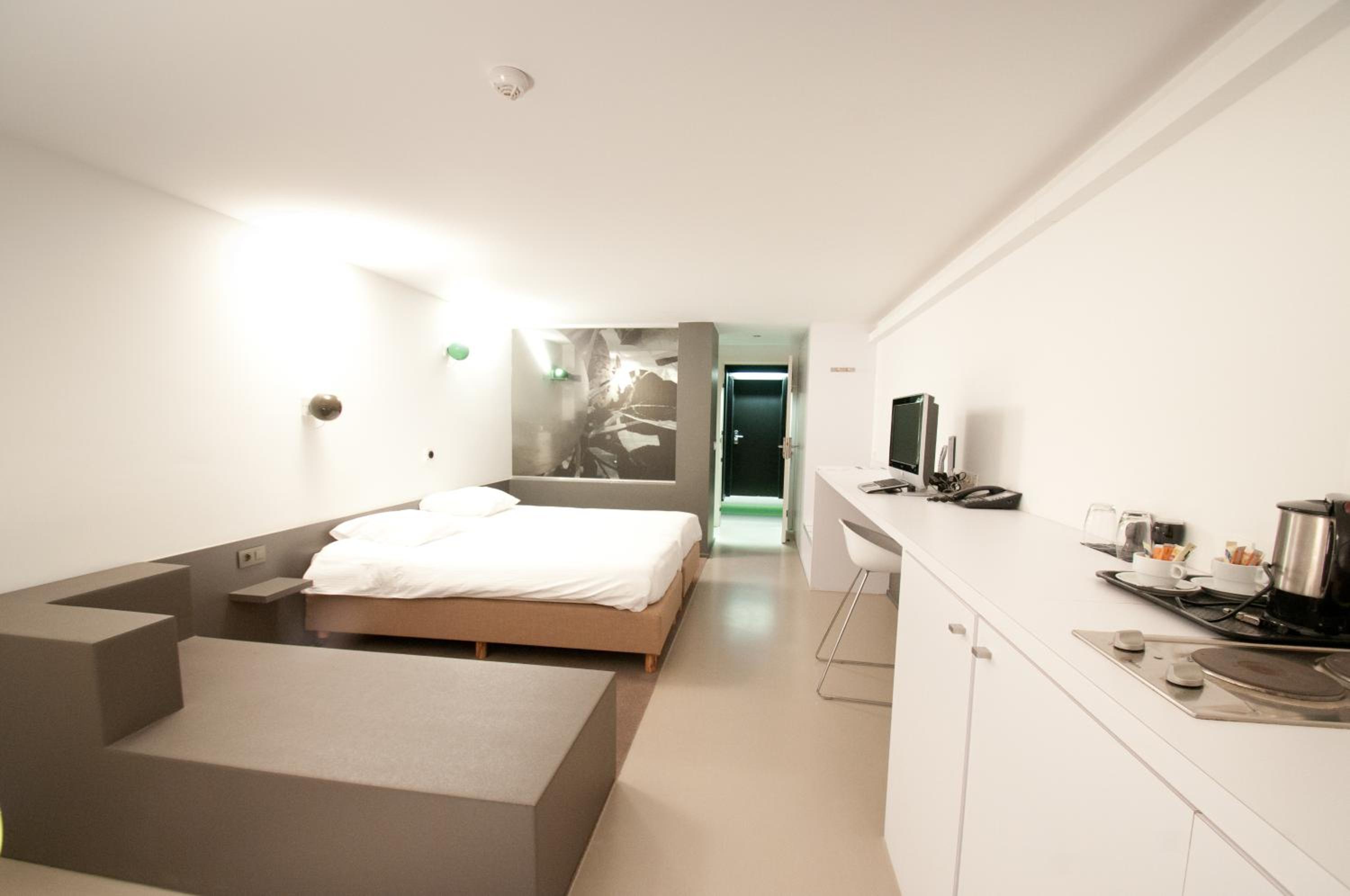 غرفة أساسية ثلاثية، Hotel Corbie Geel 2/7