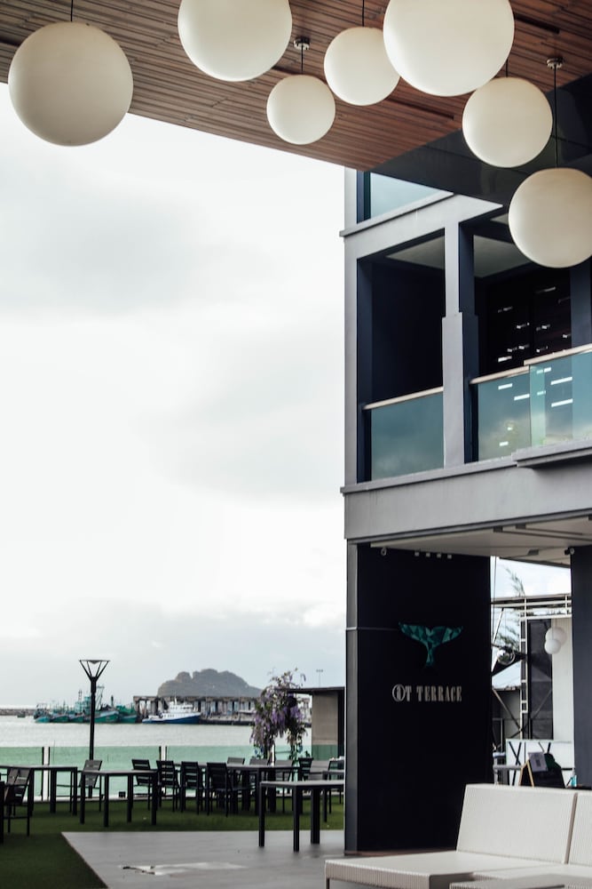 Att Boutique Hotel 56/66