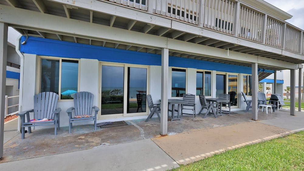 Driftwood Resort 61/70