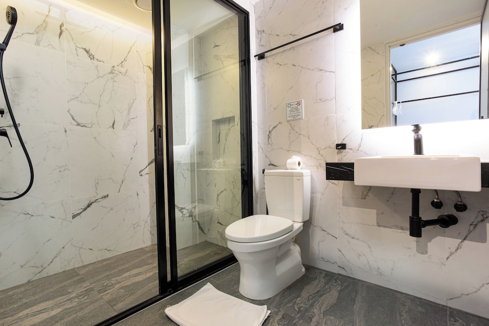 BOOK Design HOTEL -SHA Extra Plus 45/50