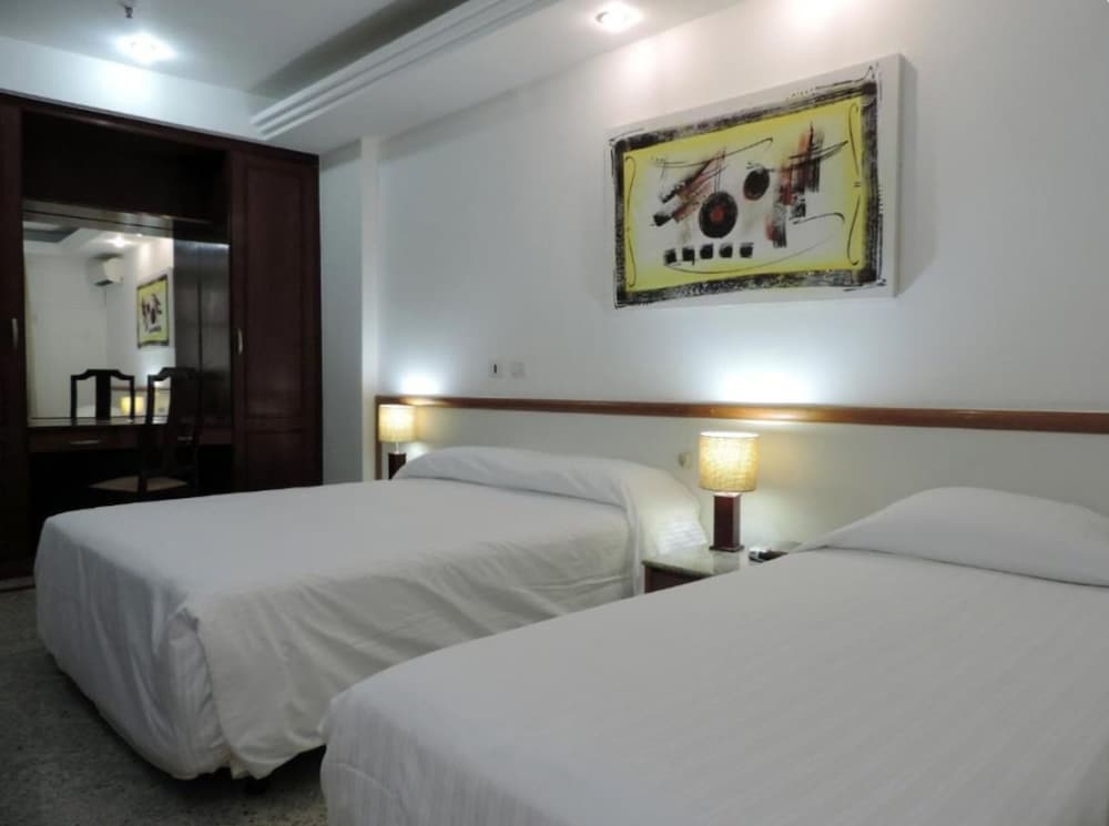 Americas Benidorm Hotel 34/72