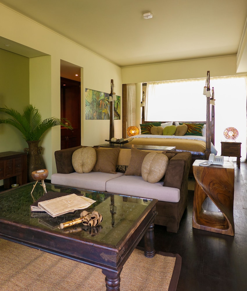 Dhevatara Beach Hotel And Spa 19/36