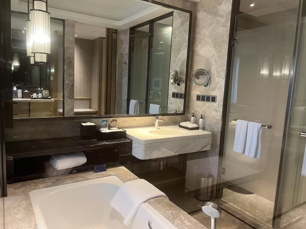 Wanda Realm Liuzhou 54/56