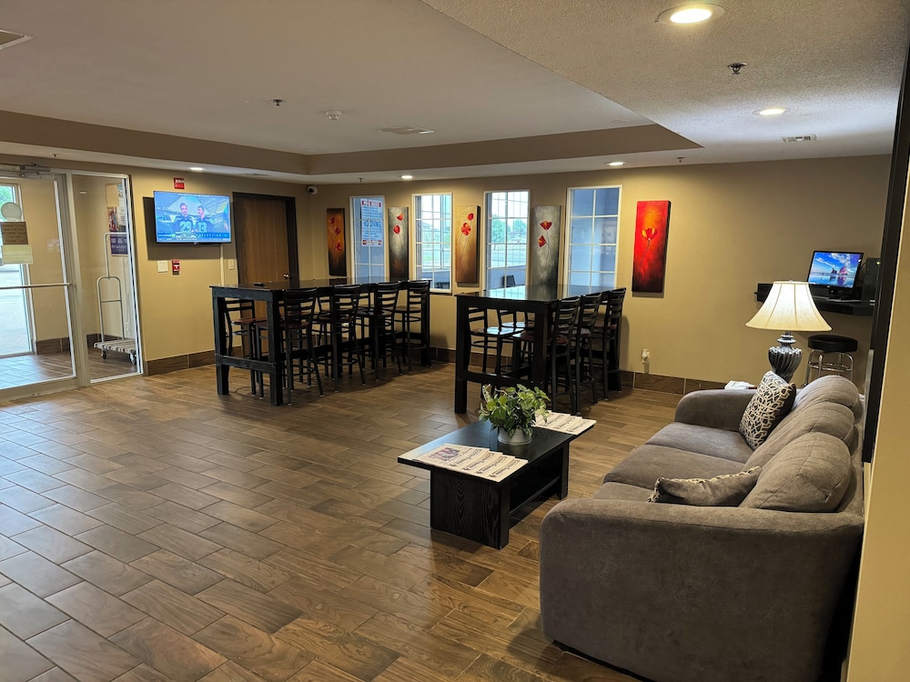 Super 8 by Wyndham Winfield/Quail Ridge Area 12/26