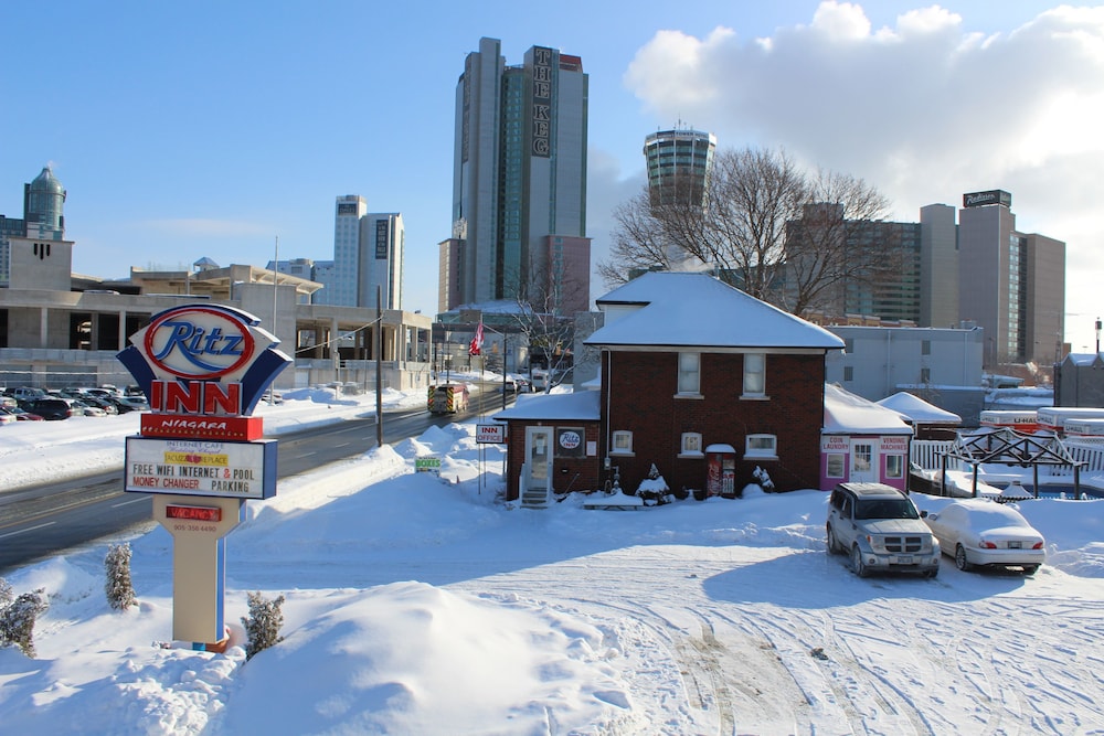 Ritz Inn Niagara 56/65