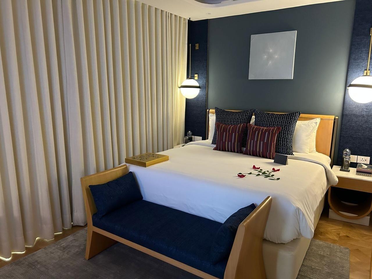 PRESIDENTIAL SUITE