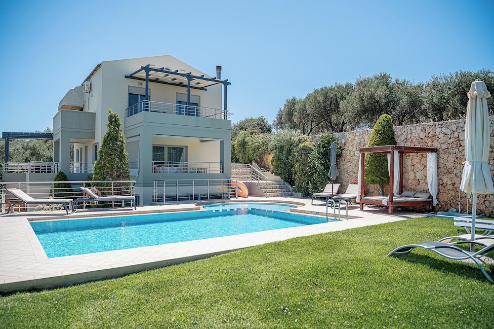 Villa Athinais 27/40