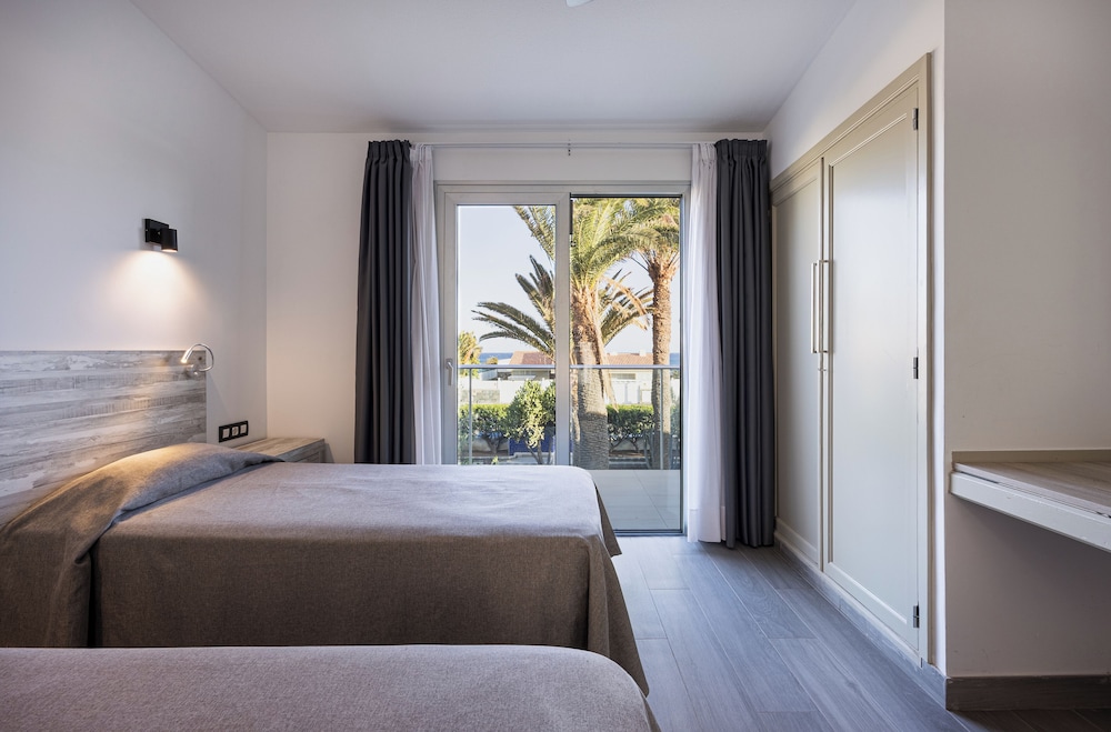 2 BEDROOMS, BUNGALOW