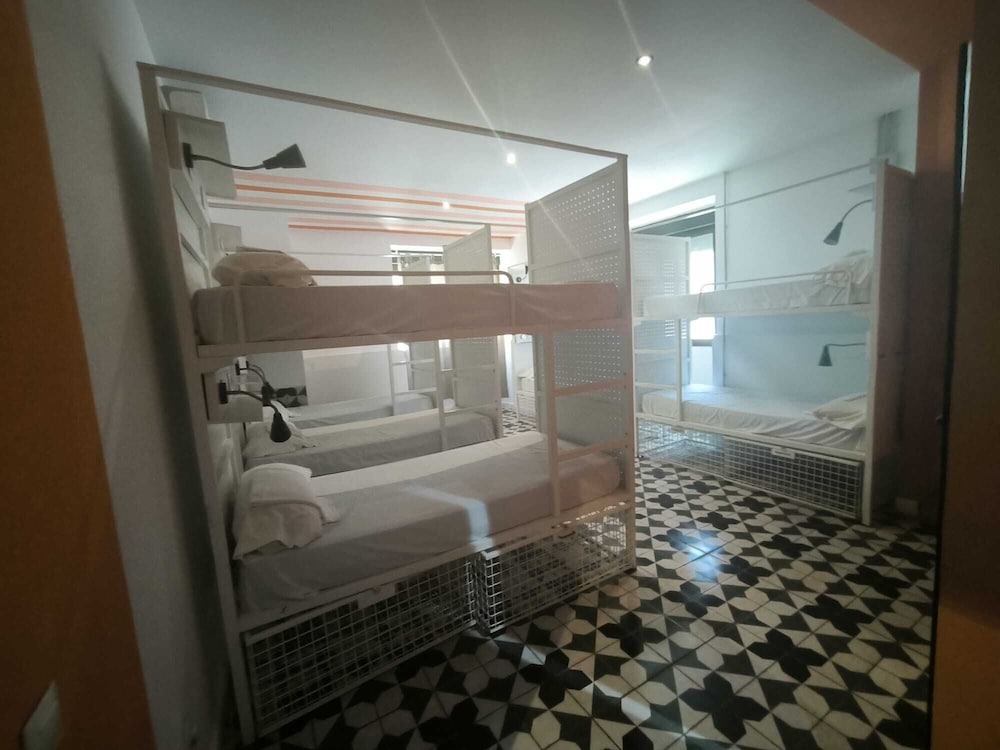 Feel Malaga Hostel 57/58