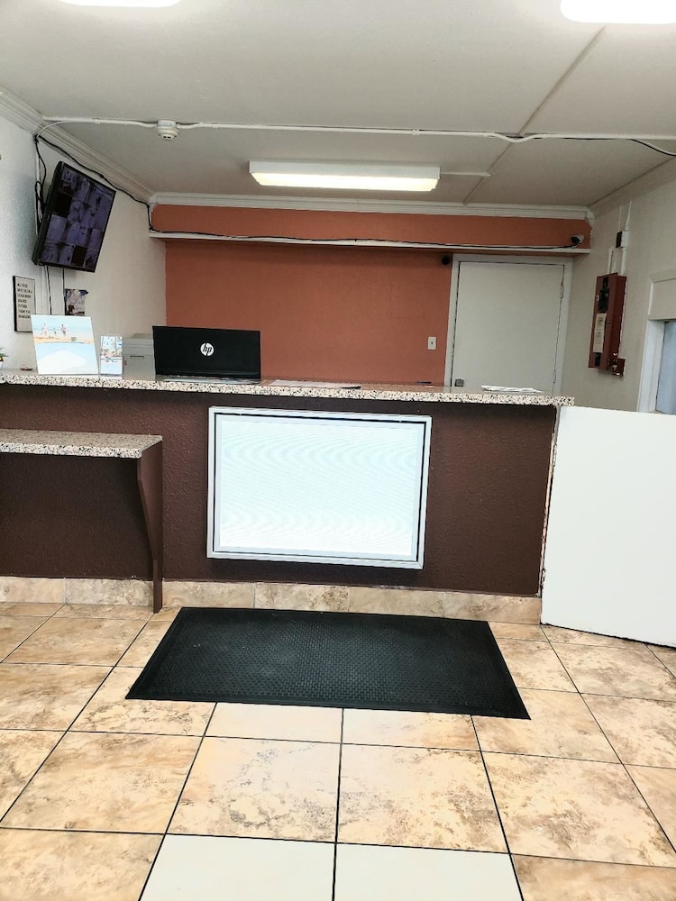 Econo Lodge Mineral Wells, TX 7/23