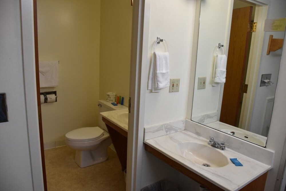 Luxor Inn & Suites 18/52