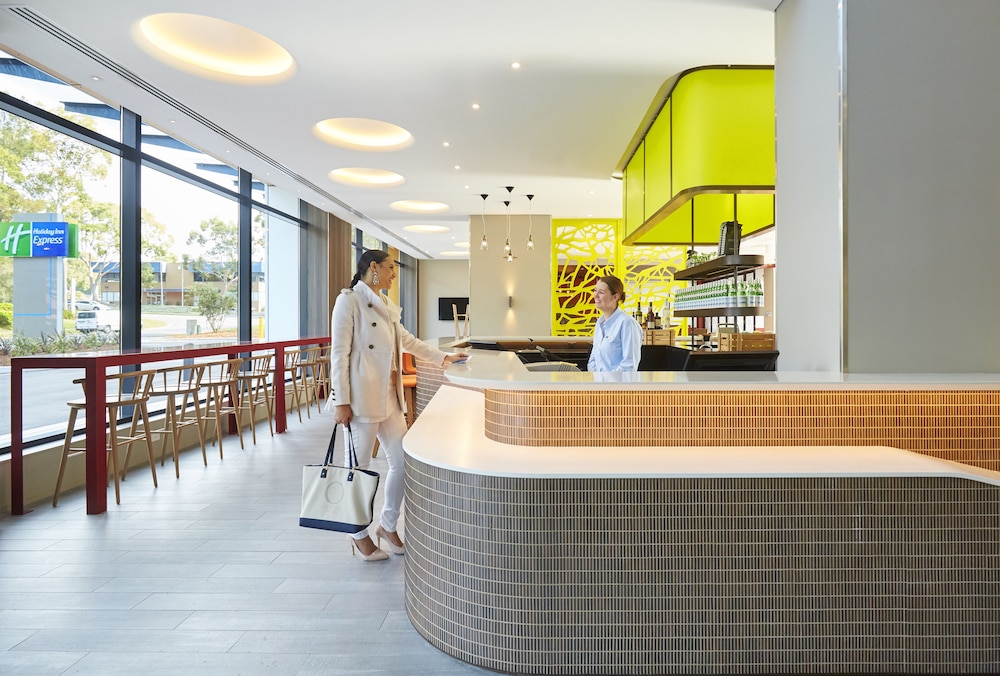 Holiday Inn Express Sydney Macquarie Park 12/54