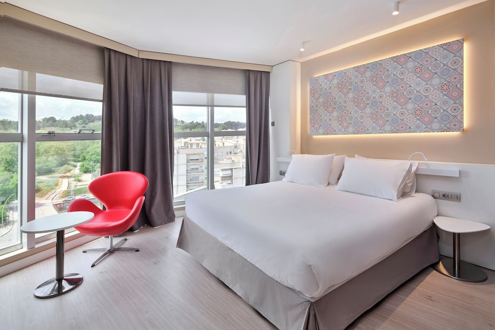 غرفة بسرير كوين، Eurostars Don Caendido 2/8