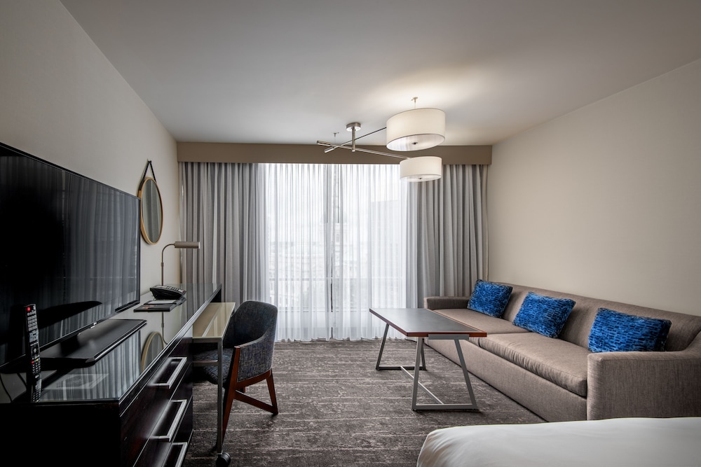 Hyatt Regency Indianapolis 41/69