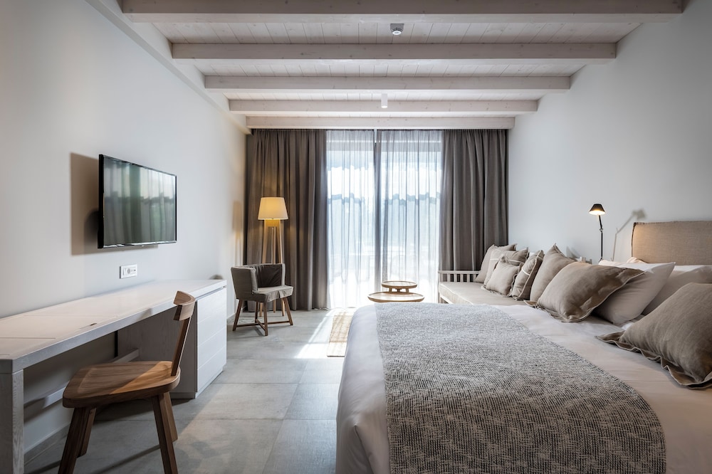 Junior Suite, Ground Floor