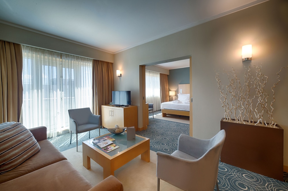Sana Malhoa Hotel 46/71