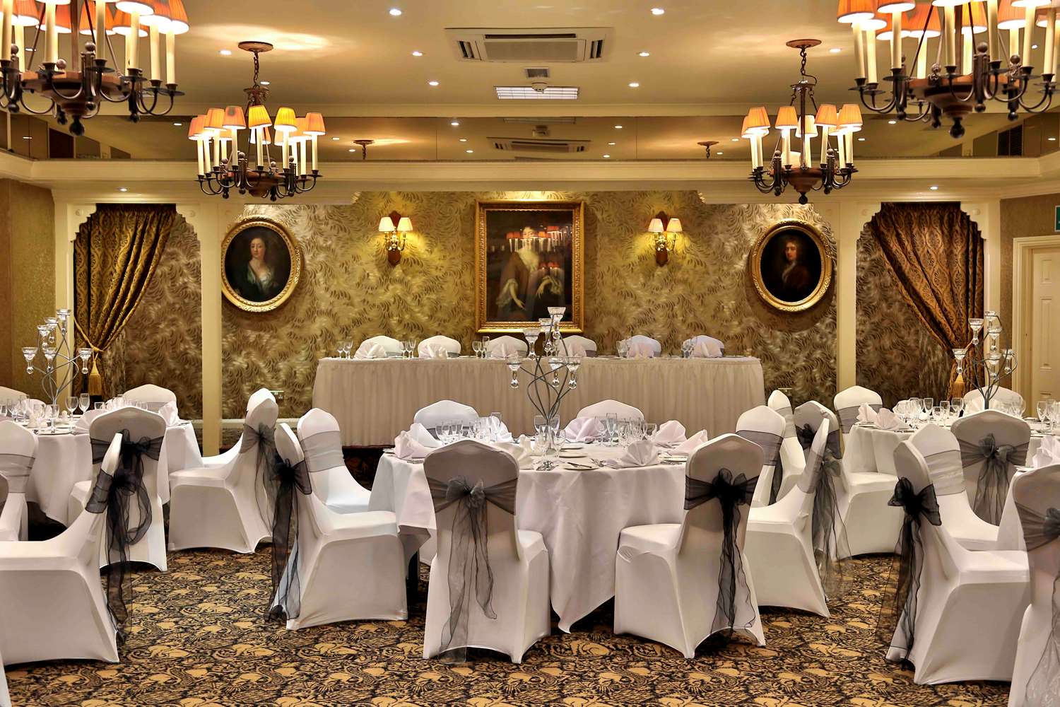 The Bull Hotel, Sure Hotel Collection by Best Western 37/49