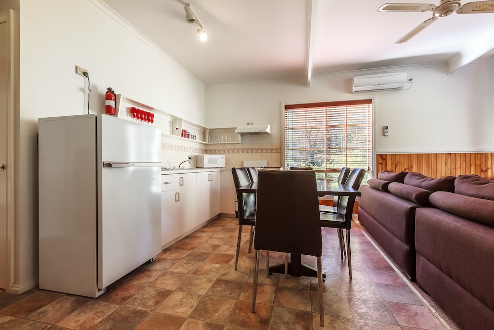 The Cottages At Hepburn Springs 15/32