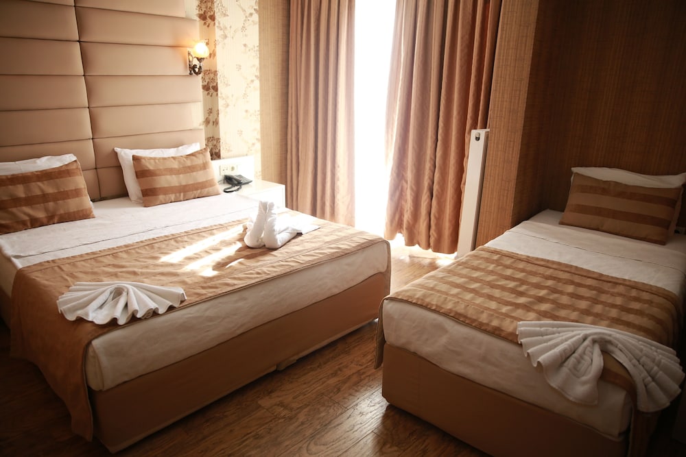 Hotel Black Pearl 27/73